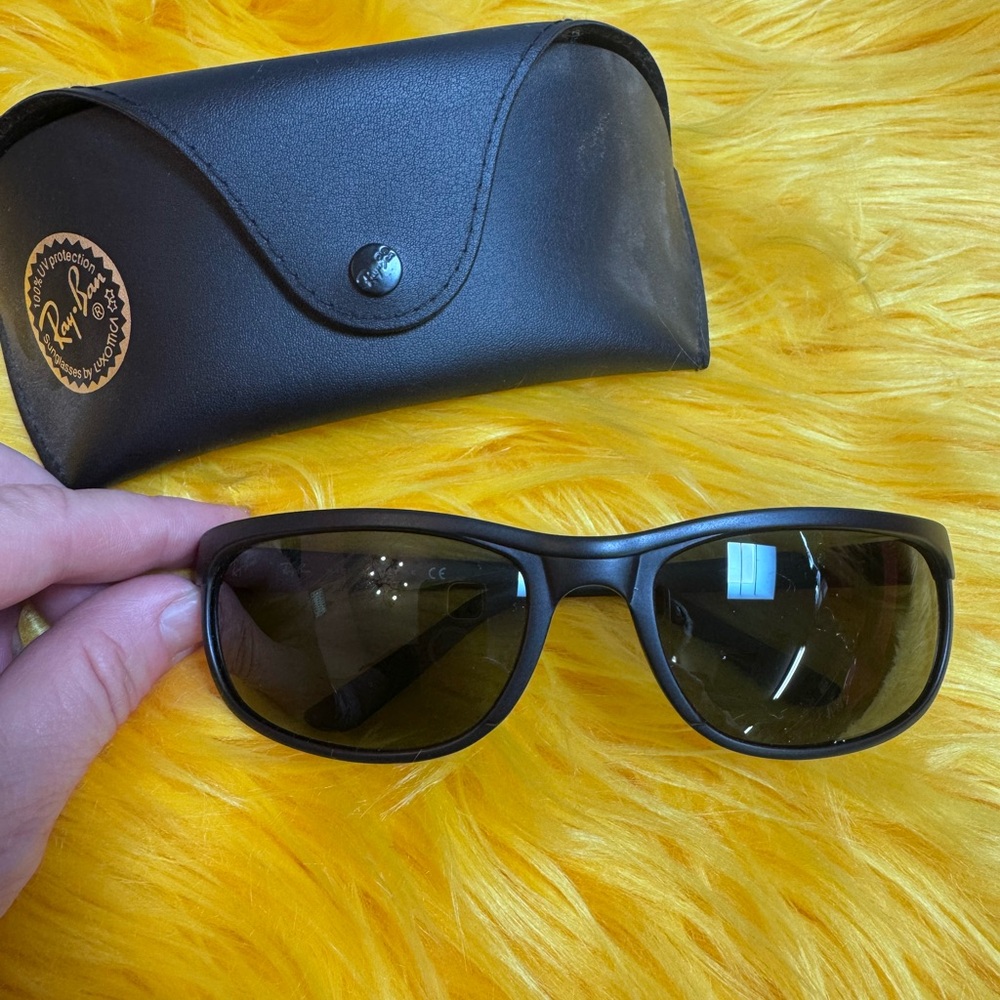 Ray-Ban Black Sunglasses with Case predator unisex - Picture 2 of 6